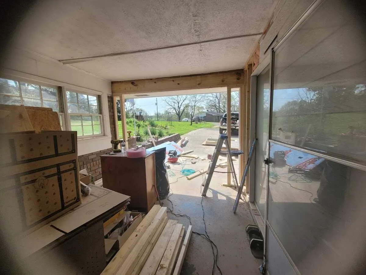 Air movers and dehumidifier for Water Mitigation Services in Norwalk